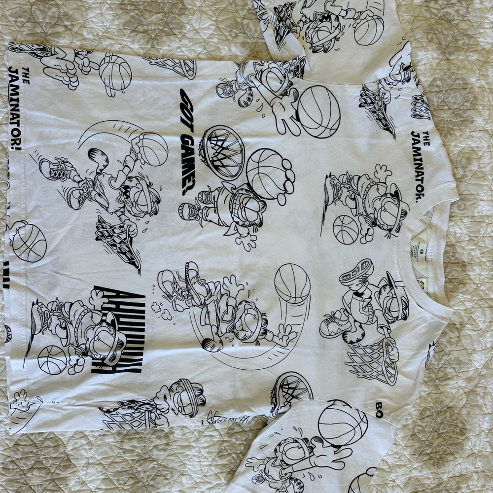 H&M Garfield Graphic Tee